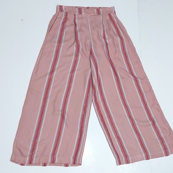 ECI Pants - ECI pink striped wide-leg crop pants with pockets, size S